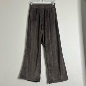 Skims brown velour pants